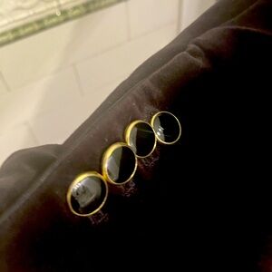 Ann Taylor one button velvet blazer, black,size 6, listed online for $113